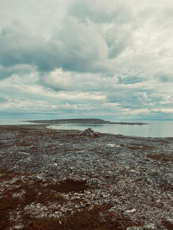 Ekkeroy Lodge - Arctic Living Vadsø Esterno foto