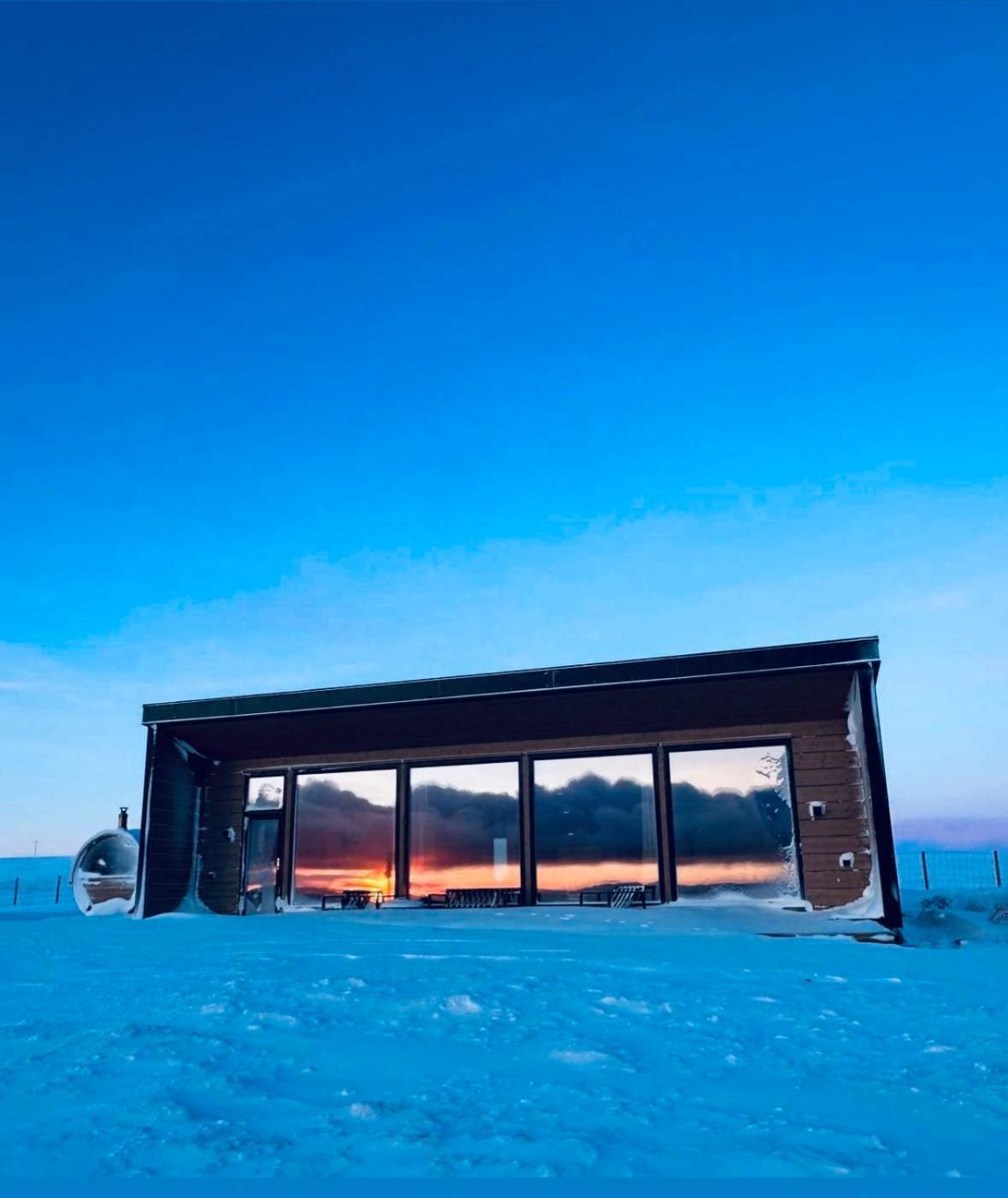 Ekkeroy Lodge - Arctic Living Vadsø Esterno foto
